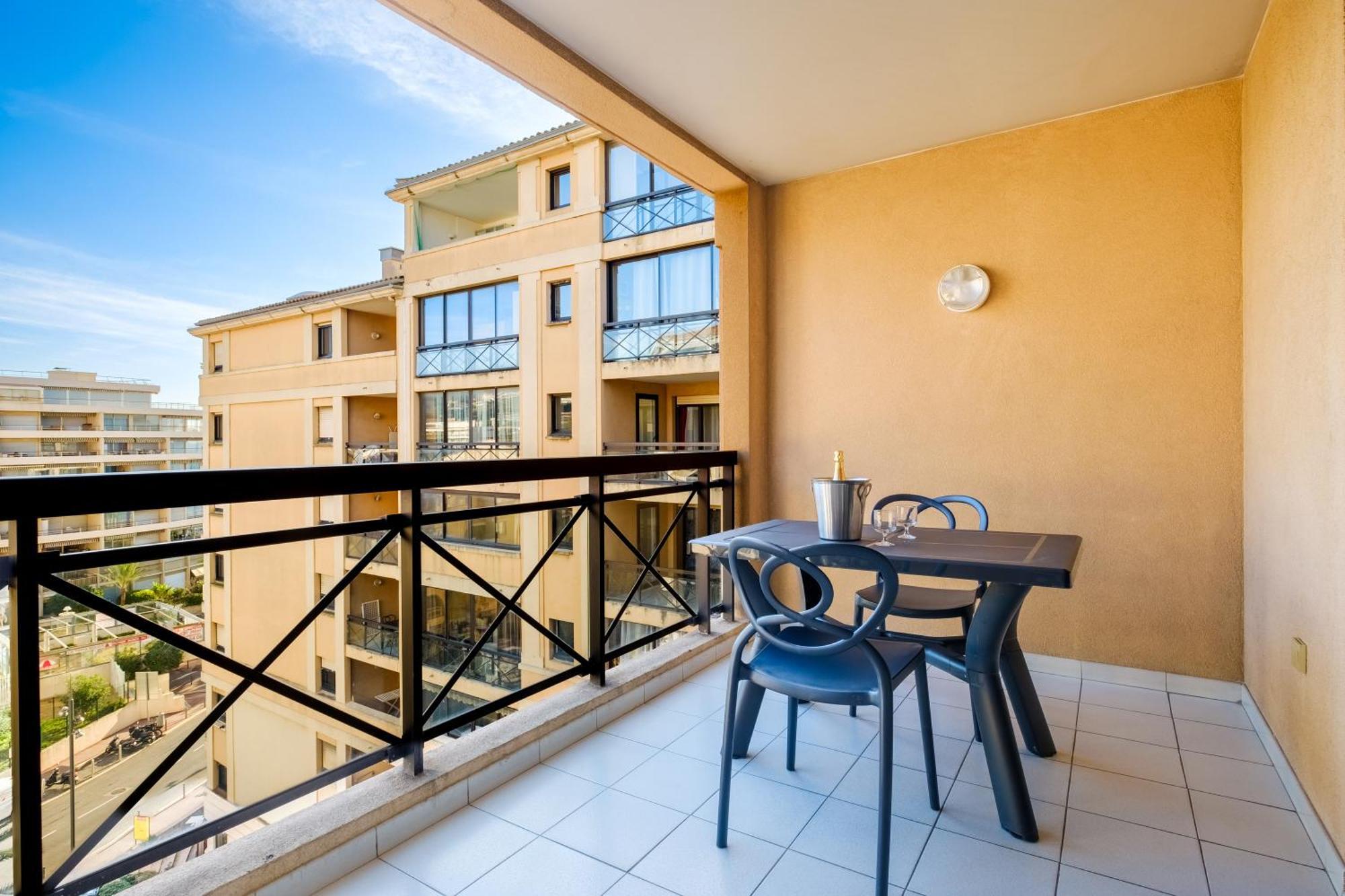 Residhotel Villa Maupassant Cannes Exterior foto